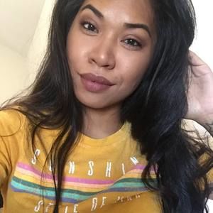 Meet your Posher, Leslie